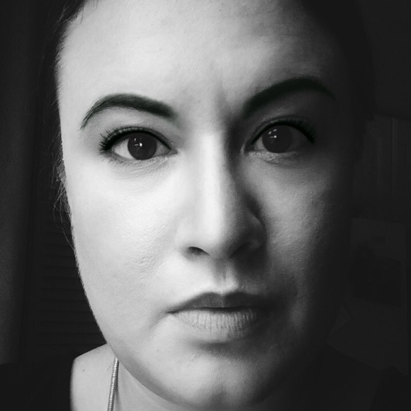 Meet your Posher, Valerie - Picture 1 of 5